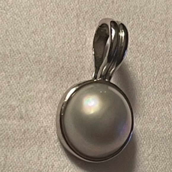 None Jewelry - Fresh Water White Mabe Pearl Enchancer Pendant